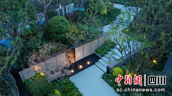 龙湖·焕城园林景观意境图。成都龙湖供图 龙湖·焕城园林景观意境图。成都龙湖供图