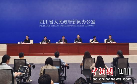 新闻发布会现场。 单鹏 摄 新闻发布会现场。 单鹏 摄