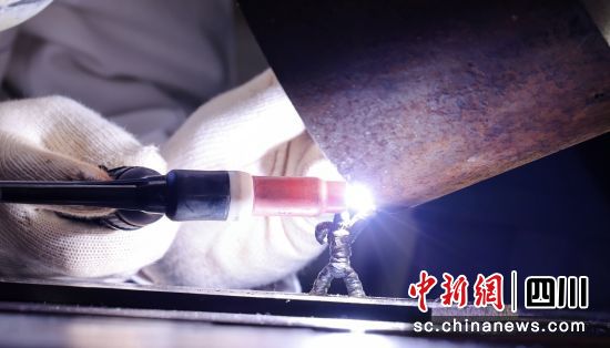 节目录制现场。《天府工匠》节目组供图 节目录制现场。《天府工匠》节目组供图