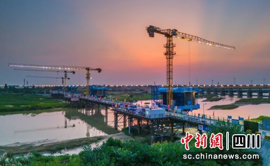 正在建设中的成德线。成都轨道集团供图 正在建设中的成德线。成都轨道集团供图