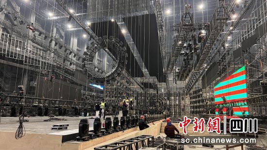 “视界一号”摄影大棚。郫都区融媒体中心供图 “视界一号”摄影大棚。郫都区融媒体中心供图