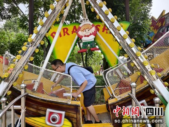 检查现场。温江区市场监管局 供图 检查现场。温江区市场监管局 供图
