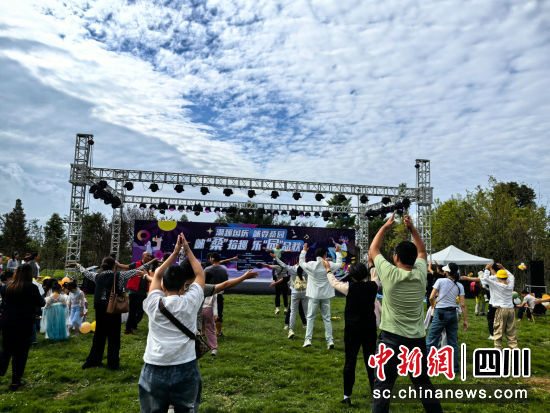 活动现场。邛崃市委统战部供图 活动现场。邛崃市委统战部供图
