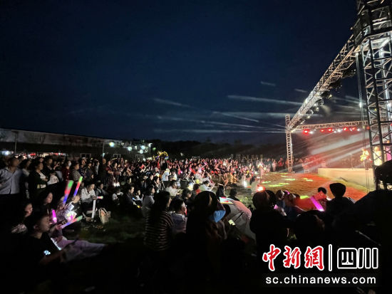 活动现场。邛崃市委统战部供图 活动现场。邛崃市委统战部供图