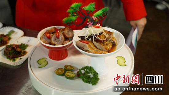  　　江安燒臘。江安縣融媒體中心供圖