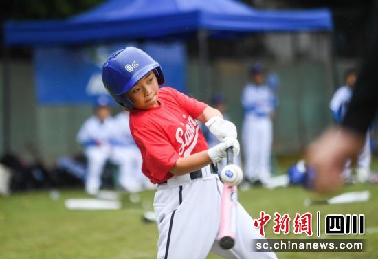 四川青少年U系列棒球垒球曲棍球比赛举行。 赛事组委会供图 四川青少年U系列棒球垒球曲棍球比赛举行。 赛事组委会供图