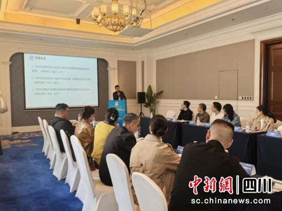 优环境、促发展,建筑业建圈强链企业交流活动现场。丁浩然 摄 优环境、促发展,建筑业建圈强链企业交流活动现场。丁浩然 摄