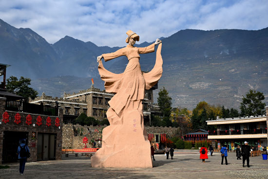 ��ï���й���Ǽ�����ʹ㳡�е����ʽ���� ����/��