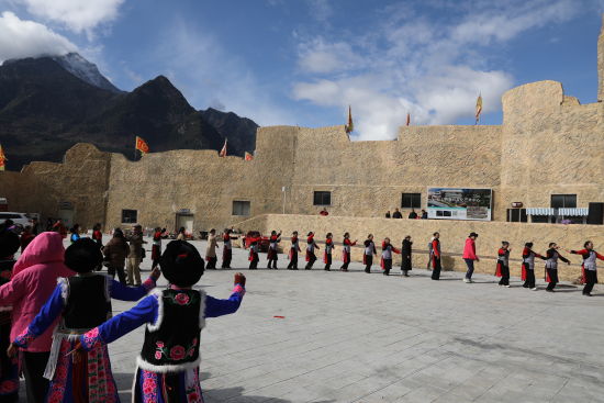 ������ׯ�� Ҷ��/��