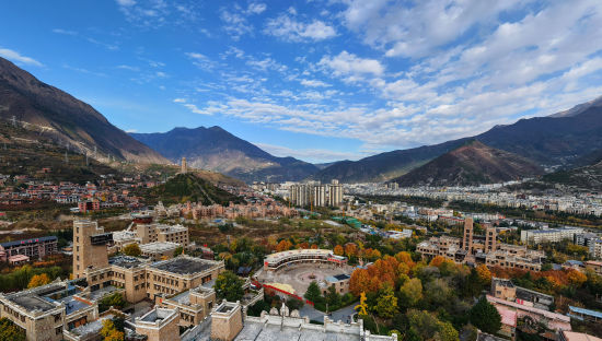 ��Զ���ŵ�¥�� ���л�/��