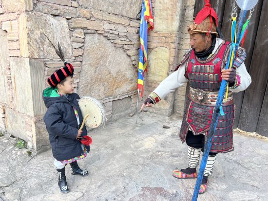 ��Ǽ�ϴ��С� ����/��