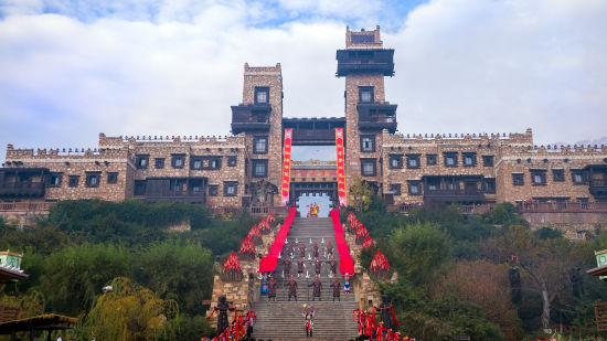 ��ï���й���Ǽ�Ǿ���ʢ��Ŀ�����ʽ�� �κ��/��