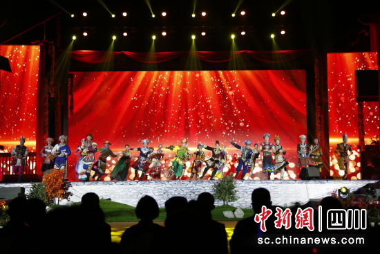 演出现场。 北川县委宣传部供图 演出现场。 北川县委宣传部供图