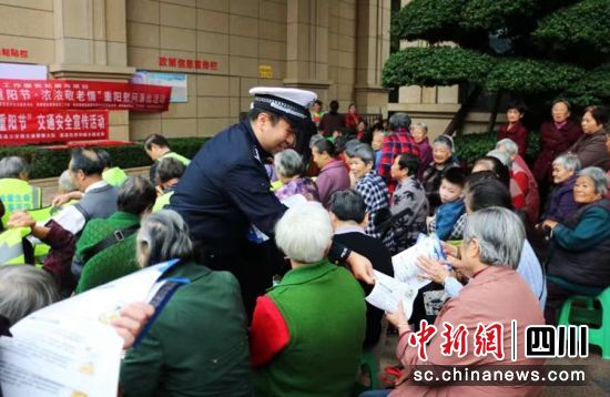 宣传活动现场。 宣传活动现场。