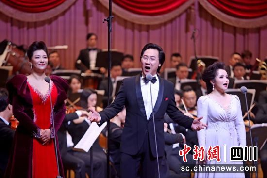 第十四届中国音乐金钟奖颁奖典礼暨闭幕式音乐会现场。 图片由金钟奖组委会提供 第十四届中国音乐金钟奖颁奖典礼暨闭幕式音乐会现场。 图片由金钟奖组委会提供