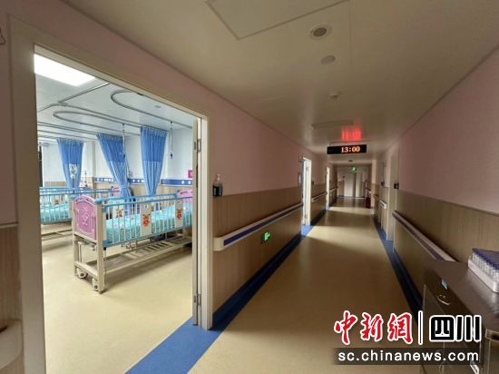 图为成都市妇女儿童中心医院太升院区儿科住院病区。成都市妇女儿童中心医院 供图 图为成都市妇女儿童中心医院太升院区儿科住院病区。成都市妇女儿童中心医院 供图