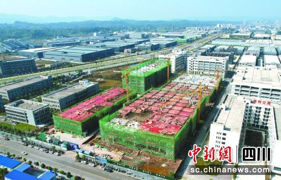 建设中的创新创业基地工程(二期)。郭明 摄 建设中的创新创业基地工程(二期)。郭明 摄