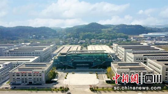 四川南部经济开发区一角。朱胤委 摄 四川南部经济开发区一角。朱胤委 摄