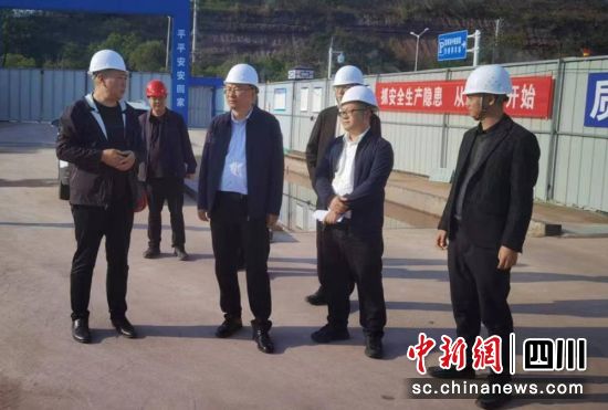 调研现场。富顺融媒 供图 调研现场。富顺融媒 供图