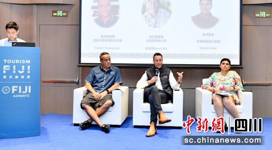 成都站路演现场。(唐倩 摄) 成都站路演现场。(唐倩 摄)