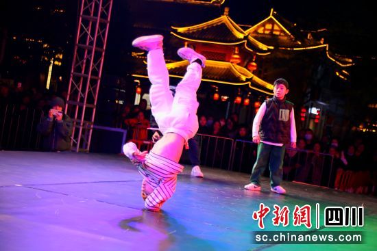 2023年成都市青少年街舞比赛举行。 成都市体育局供图 2023年成都市青少年街舞比赛举行。 成都市体育局供图