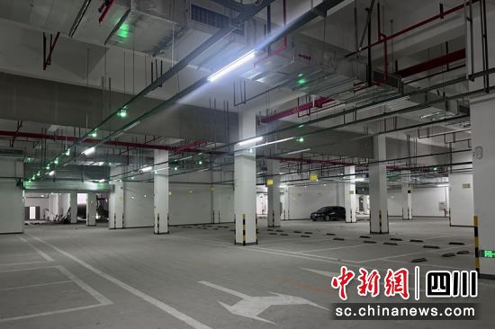地下停车场一角。成都市住建局供图 地下停车场一角。成都市住建局供图