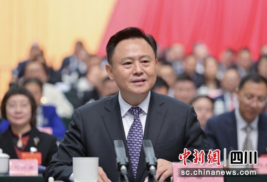 徐留平出席开幕式并讲话。(四川省工会供图) 徐留平出席开幕式并讲话。(四川省工会供图)
