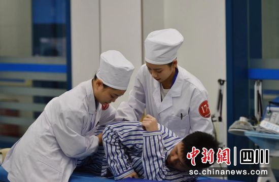 比赛现场。成都铁路卫生学校供图 比赛现场。成都铁路卫生学校供图