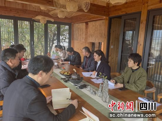 调研座谈会现场。人保寿险攀枝花中支 供图 调研座谈会现场。人保寿险攀枝花中支 供图