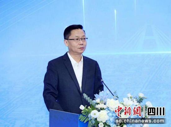成都市地方金融监督管理局副局长程桦致辞。成都金融业联合会 供图 成都市地方金融监督管理局副局长程桦致辞。成都金融业联合会 供图