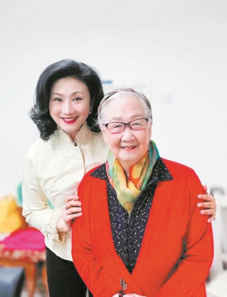 陈巧茹与徐棻(右) 陈巧茹与徐棻(右)