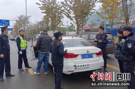 整治现场。大安融媒 供图 整治现场。大安融媒 供图