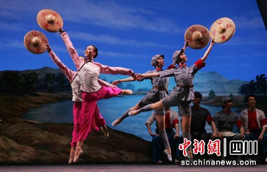 成都市“荟萃蓉城”剧目展演。(成都市文化广电旅游局 供图) 成都市“荟萃蓉城”剧目展演。(成都市文化广电旅游局 供图)