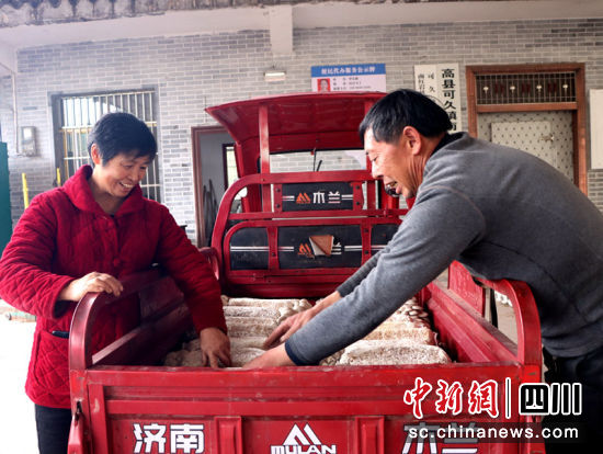 满载而归。陈小芳 摄 满载而归。陈小芳 摄