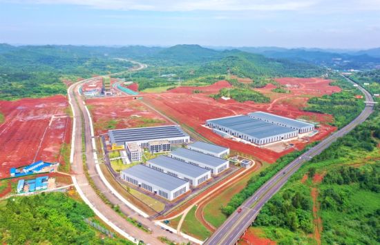 建设中的南充市西充产业新城(资料图)。衡欢 摄 建设中的南充市西充产业新城(资料图)。衡欢 摄