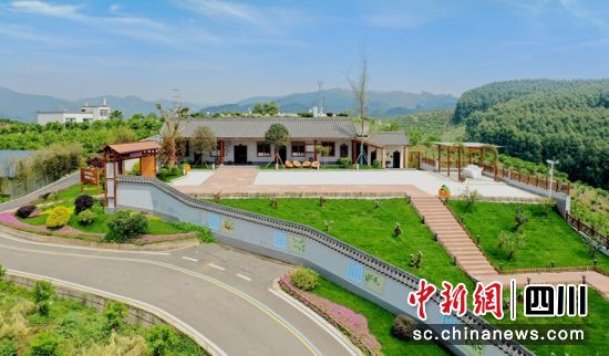 红石村四川省晚熟柑橘专家大院。彭川 摄 红石村四川省晚熟柑橘专家大院。彭川 摄