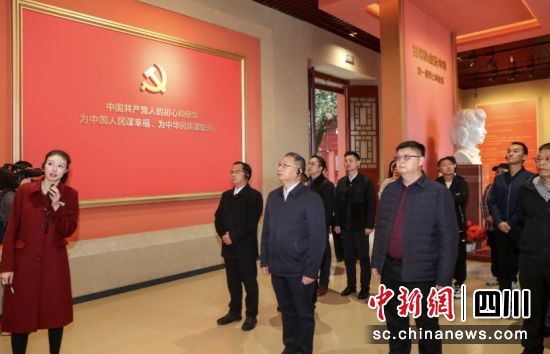 参观赵一曼纪念馆。川盟宣供图 参观赵一曼纪念馆。川盟宣供图