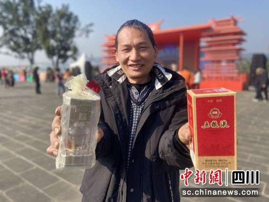 奖品丰厚。蒋雪梅 摄 奖品丰厚。蒋雪梅 摄