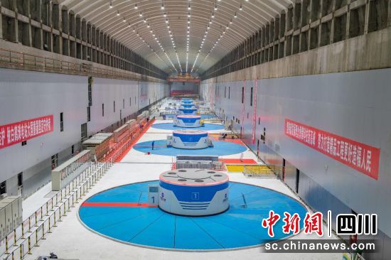 白鹤滩水电站左岸地下厂房。王文宇 摄 白鹤滩水电站左岸地下厂房。王文宇 摄