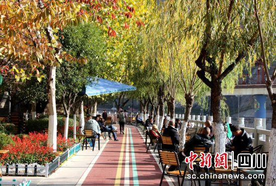 汶川街头一角。汶川县委宣传部 供图 汶川街头一角。汶川县委宣传部 供图