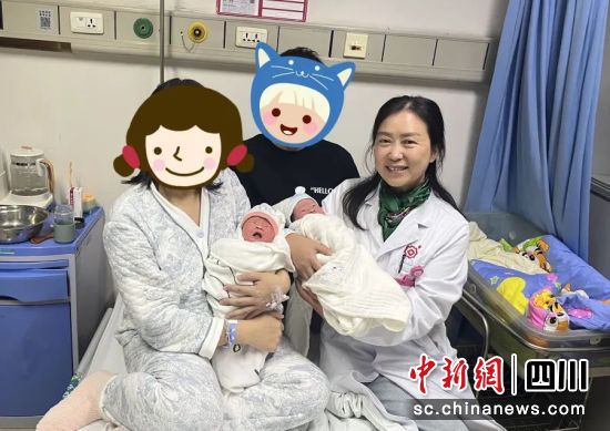 荀女士顺利产下双胞胎。成妇儿医院供图 荀女士顺利产下双胞胎。成妇儿医院供图
