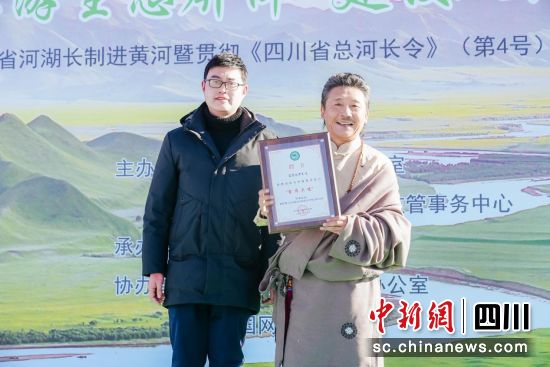 活动现场。罗文龙摄 活动现场。罗文龙摄