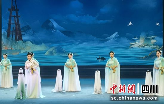 演出现场。富顺融媒 供图 演出现场。富顺融媒 供图