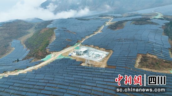 项目现场。石棉融媒 供图 项目现场。石棉融媒 供图