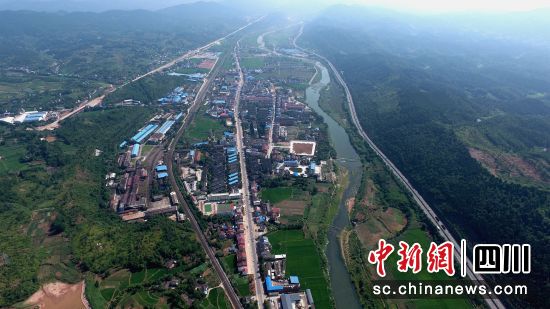 厚坝镇。 江油市委宣传部供图 厚坝镇。 江油市委宣传部供图