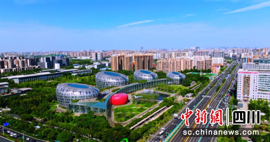 青羊城市。刘阳 摄 青羊城市。刘阳 摄