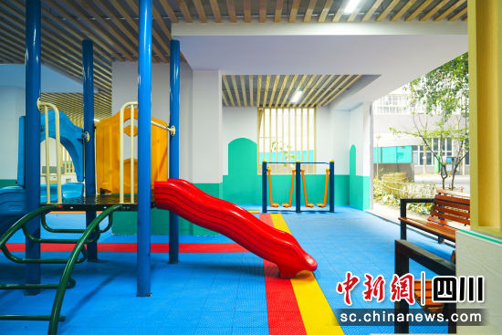 兰亭社区小区架空层华丽变身。(兰亭社区 供图) 兰亭社区小区架空层华丽变身。(兰亭社区 供图)