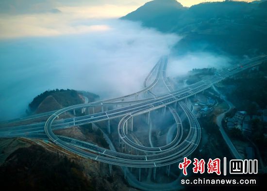 九绵广平互通枢纽。 平武县委宣传部供图 九绵广平互通枢纽。 平武县委宣传部供图