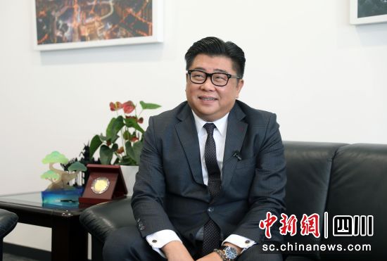 近日,四川成都,新光天地(成都)副总经理毕继仁接受媒体采访。王磊 摄 近日,四川成都,新光天地(成都)副总经理毕继仁接受媒体采访。王磊 摄