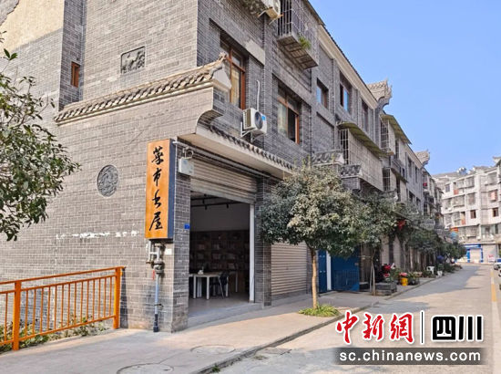 菜市书屋。简阳融媒 供图 菜市书屋。简阳融媒 供图